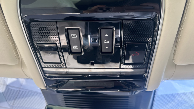 Land Rover Range Rover 3.0 D300 Autobiography 4dr Auto Diesel Estate